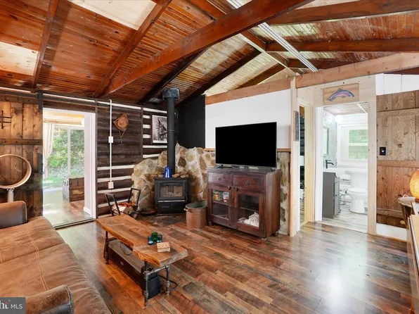 103 Ivy Hill Ln, Delta, PA 17314