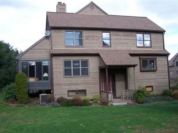 71 Stillmeadow Cir, Monroe, CT 06468