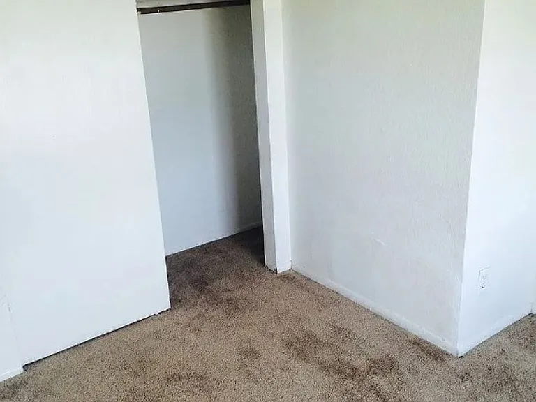 3237 E Water St — Photo 5