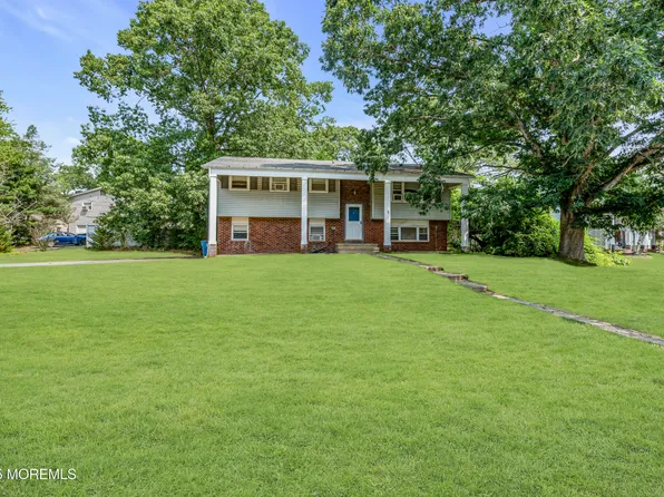 1 Texas Drive, Jackson, NJ 08527
