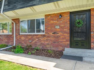 1910 W Delmar Ave APT B, Godfrey, IL 62035