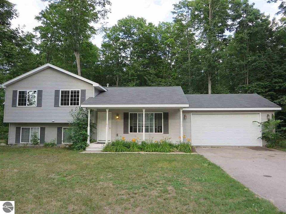1st image of 2245 Woodcock Ln