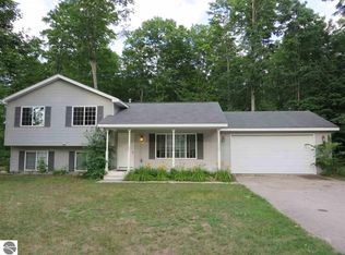 2245 Woodcock Ln, Traverse City, MI 49685