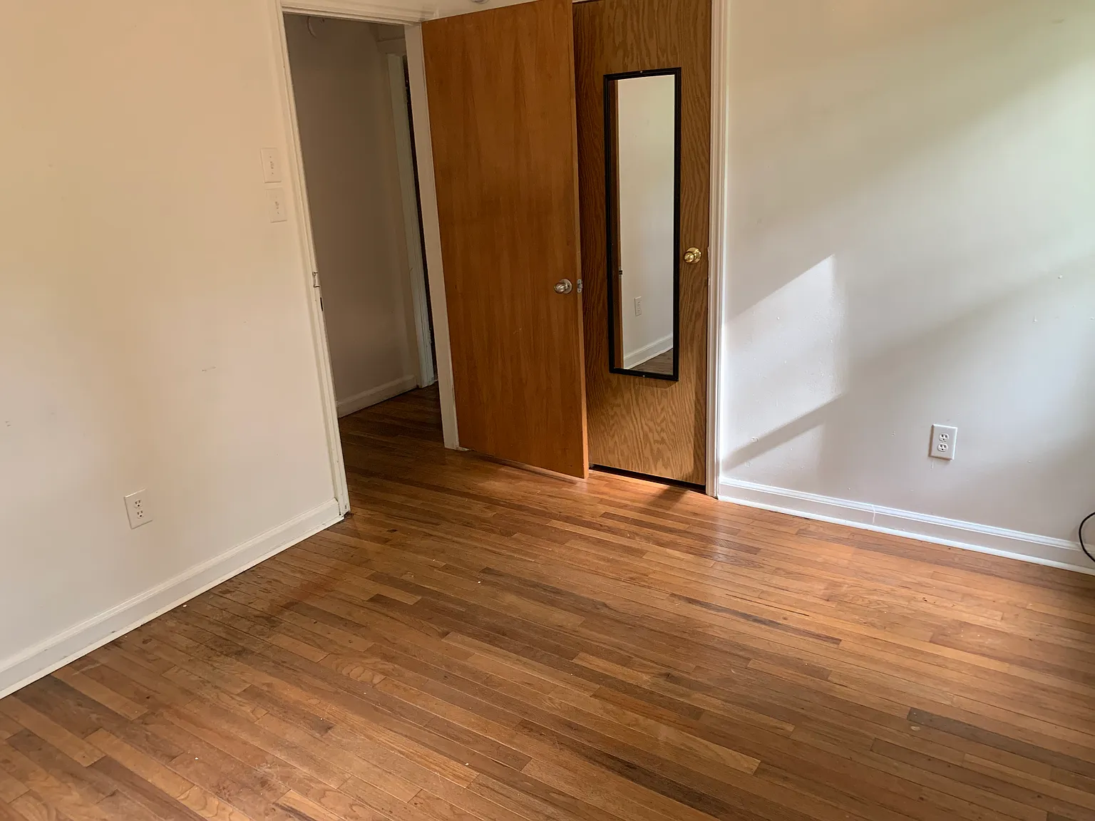 4 bed, $2,800 — Photo 2