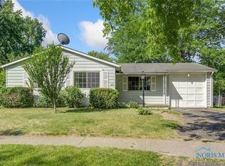 407 Cheswick Ct, Holland, OH