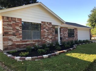 3210 Red Robin Loop, Bryan, TX 77802