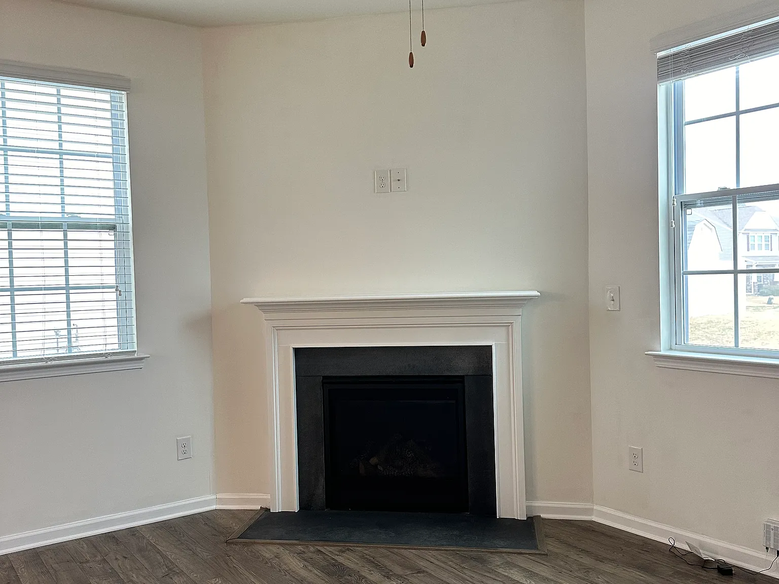 3 bed, 2.5 bath, 1844 sqft, $2,500 — Photo 4