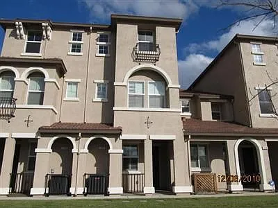 1006 Hudson Cir photo 1