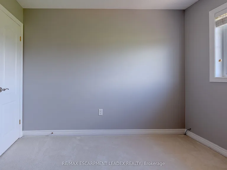 26 Olivia Pl — Photo 24