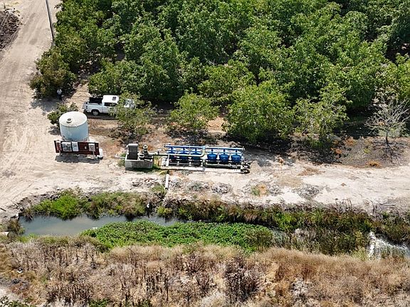 5th image of 23001 Skiff Rd