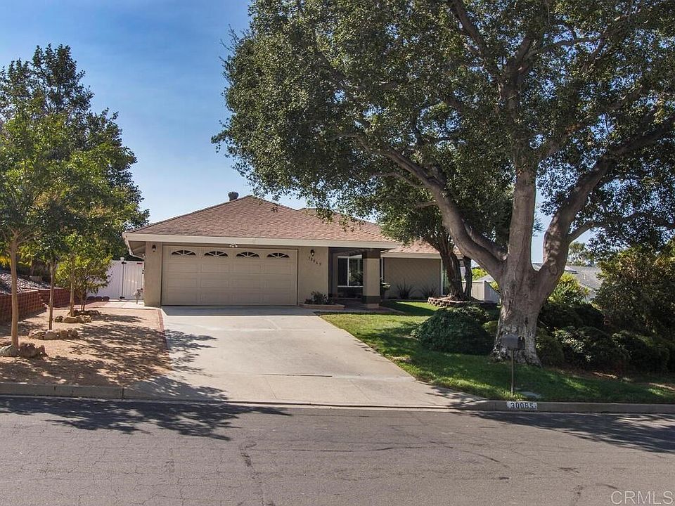 1st image of 30065 Villa Alturas Dr