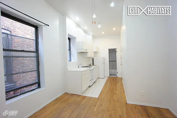 Rented by Citi Habitats | media 9