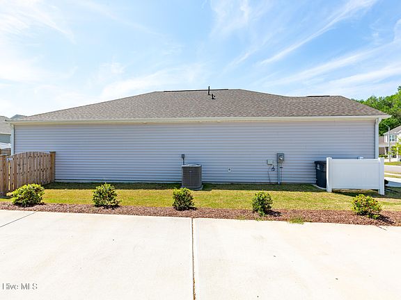 5th image of 1015 Saddlebrook Drive