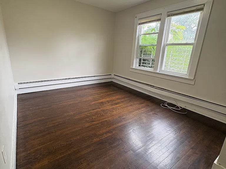490 Rahway Ave #A5 — Photo 2