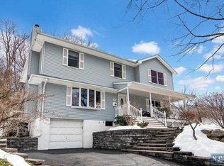 119 Oweno Rd, Mahwah, NJ 07430