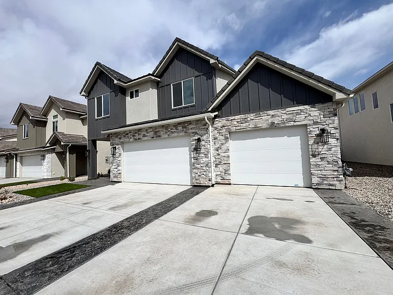 4149 El Capitan Way — Photo 2
