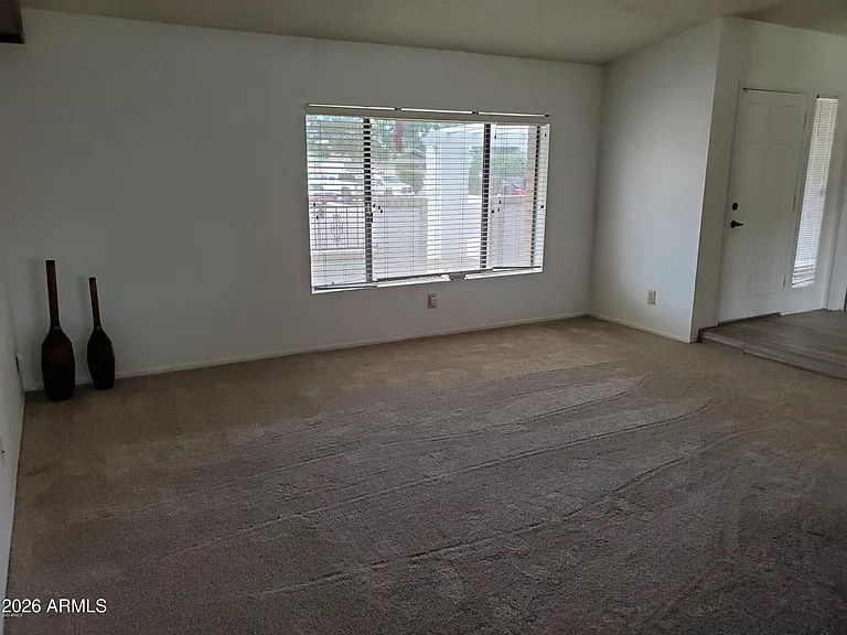 3510 W Andorra Dr — Photo 5