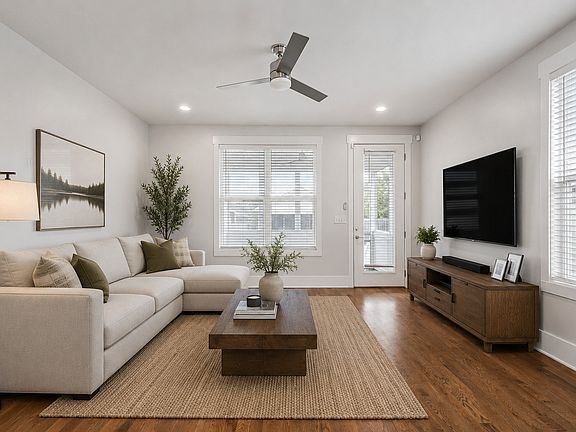 3rd image of 838B Lischey Ave