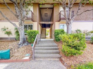76 Surrey Ln, San Rafael, CA 94903