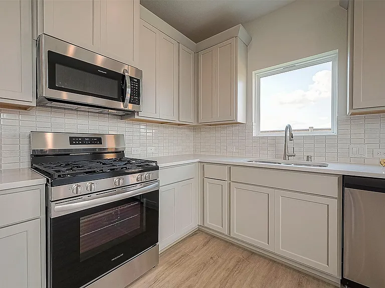 27966 Western Creek Ct — Photo 16