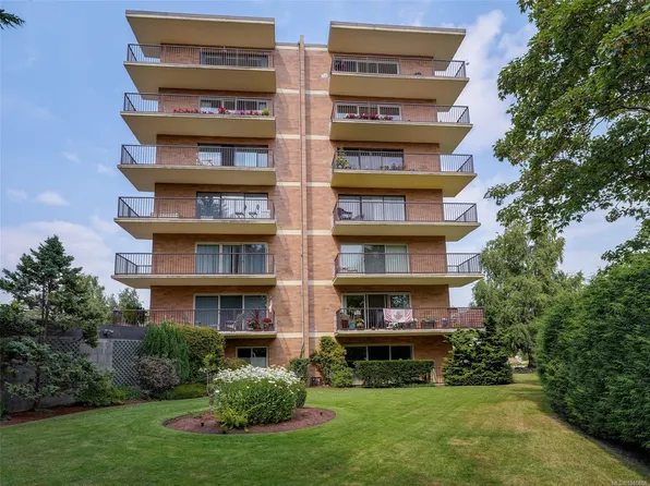 36 S Turner St #601, Victoria, BC V8V 2J6