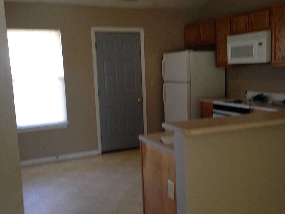 2nd image of 3385 Hopkins Dr