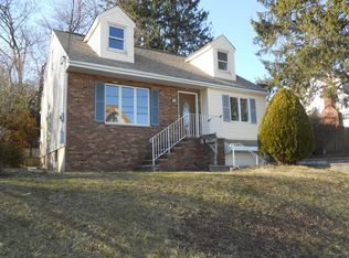 180 Valley Rd, Clifton, NJ 07013