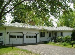 345 6th St NW, Milaca, MN 56353