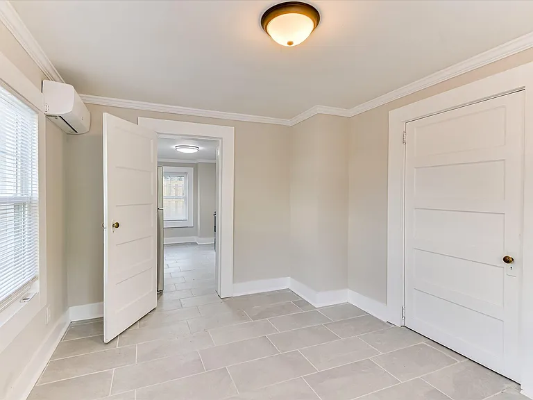 325 Meridian Ave — Photo 17