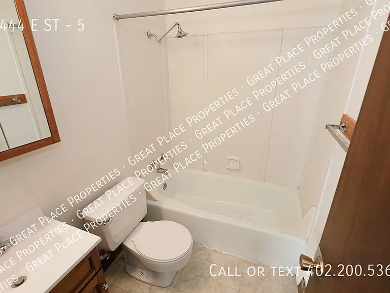 2444 E St #5 — Photo 20