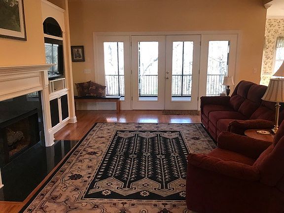4th image of 106 Poplar Hill Ct