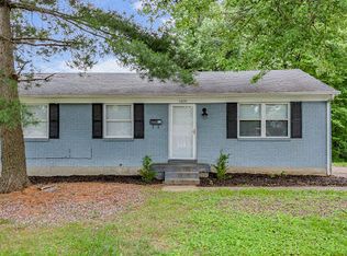 5400 Anatahan Ct, Louisville, KY 40272
