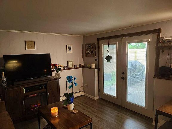 5th image of 42 Mason Ln #1