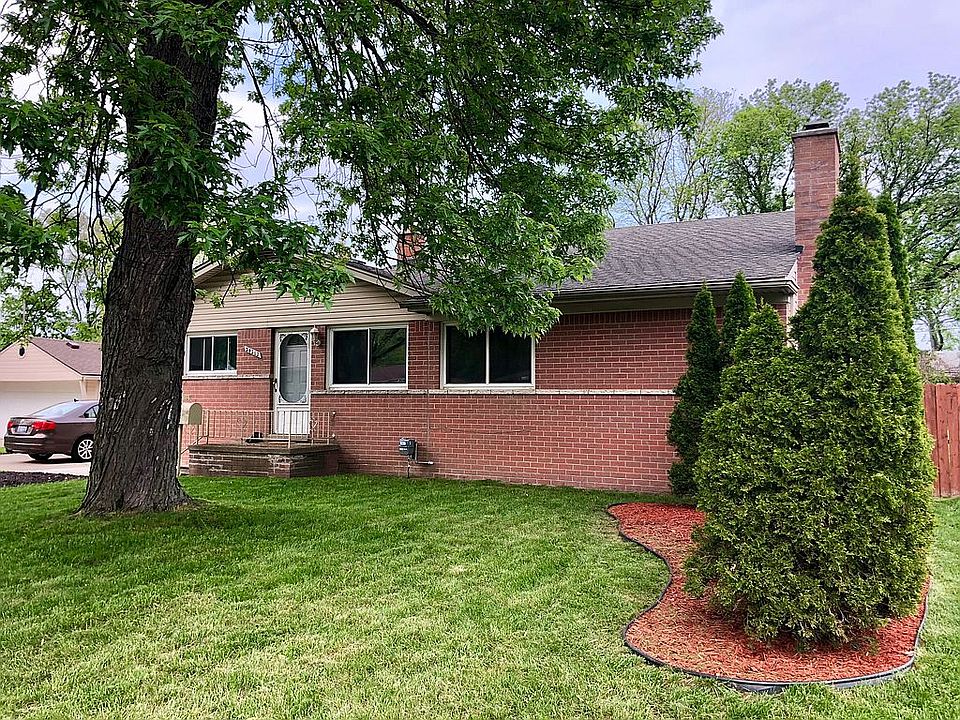 2nd image of 24212 Cunningham Ave