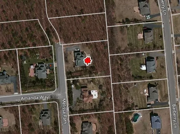 9 Melissa Path, Center Moriches, NY 11934