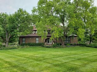 27 Willow Bay Dr, South Barrington, IL 60010