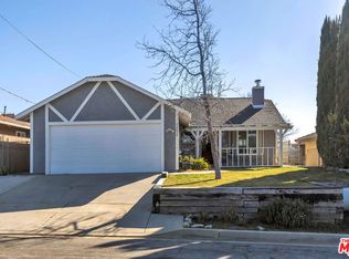 42636 Cabin Dr, Lake Hughes, CA 93532