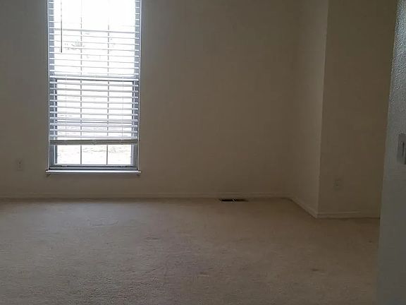 2nd floor, Bedroom 1