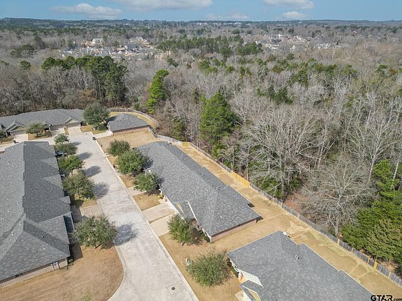 2nd image of 421 W Cumberland Rd APT 1402