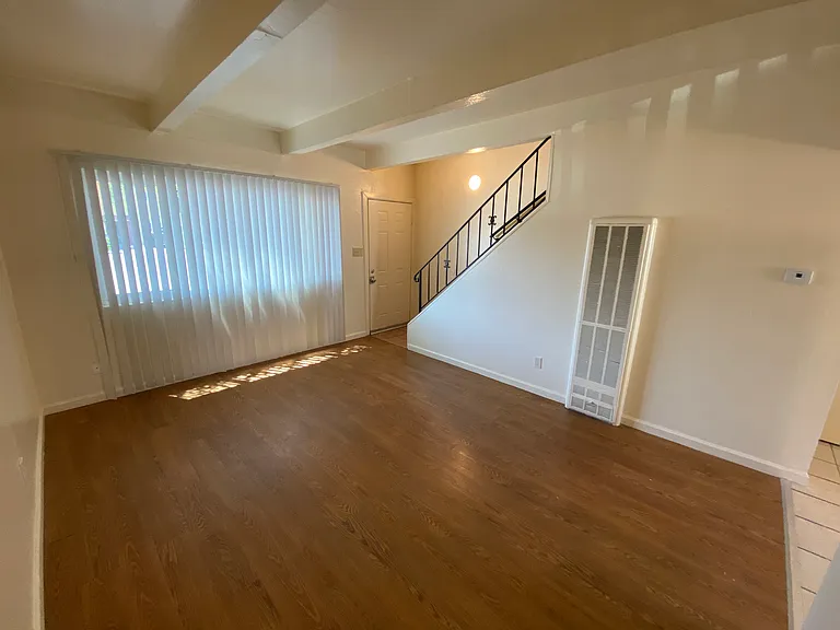 Casa de Luna Townhomes — Photo 42