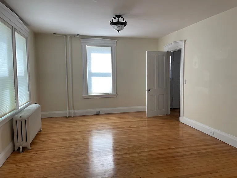 16 Maple St — Photo 14