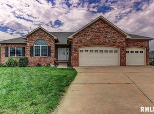 1417 Lakepoint Ct, Springfield, IL 62712