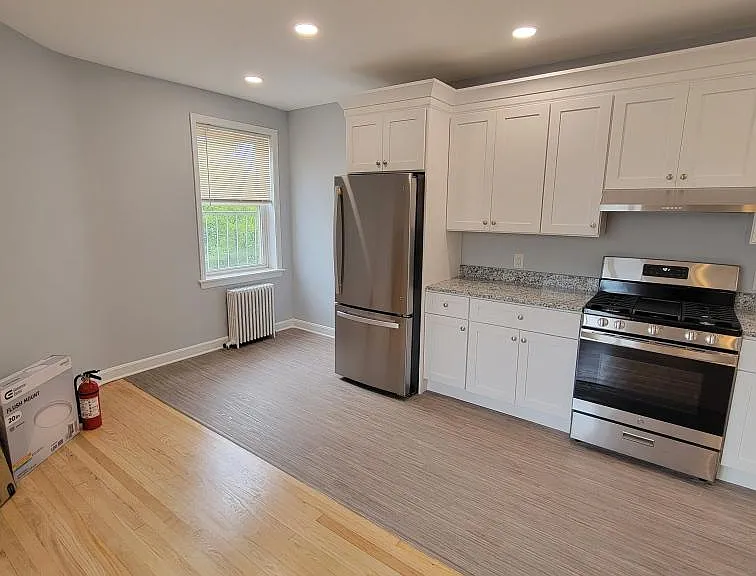 34 Main St #3 — Photo 3