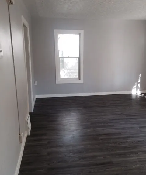 852 Retallack St — Photo 3