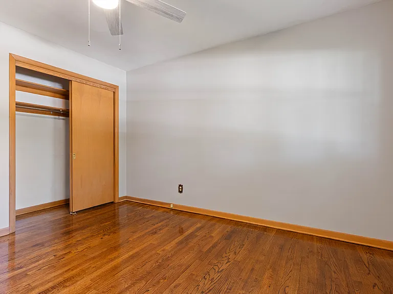 2523-2525 Holmes St #2523 — Photo 9