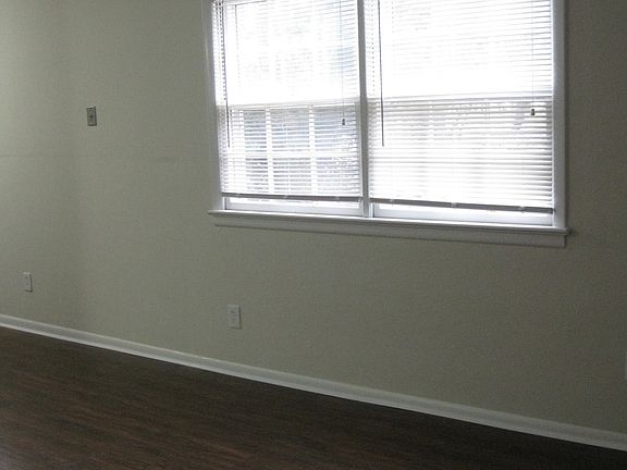 4th image of 840 Little Bay Ave APT 4