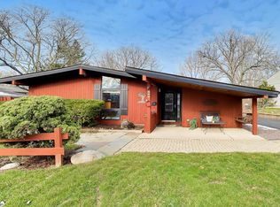 802 Lill St, Barrington, IL