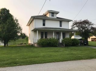 107 Pleasant St, Masontown, WV 26542