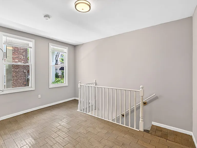 83 Williams Ave #3 — Photo 5