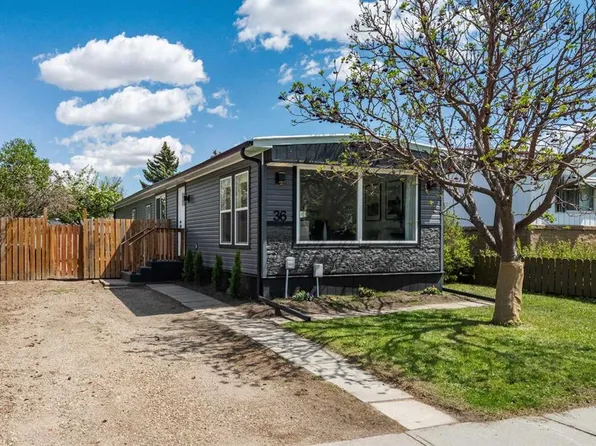 36 NW Big Hill Way SE, Airdrie, AB T4A 1M7